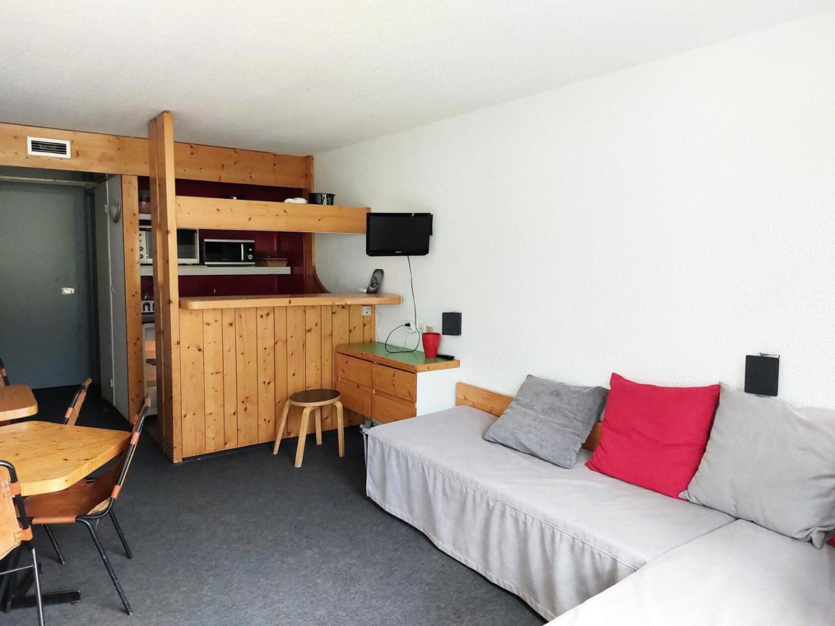 Appartement Tournavelles - 2 Pieces 5 Personnes Avec Vue Sur Les Pistes, Skis Aux Pieds Et Des Commerces, Proche De L'esf Et De La Garderie Dan Mae-2076